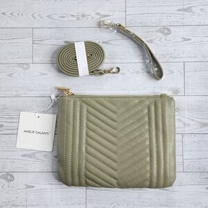 Crossbody Wristlet Bag Green NWT Amelie Galanti